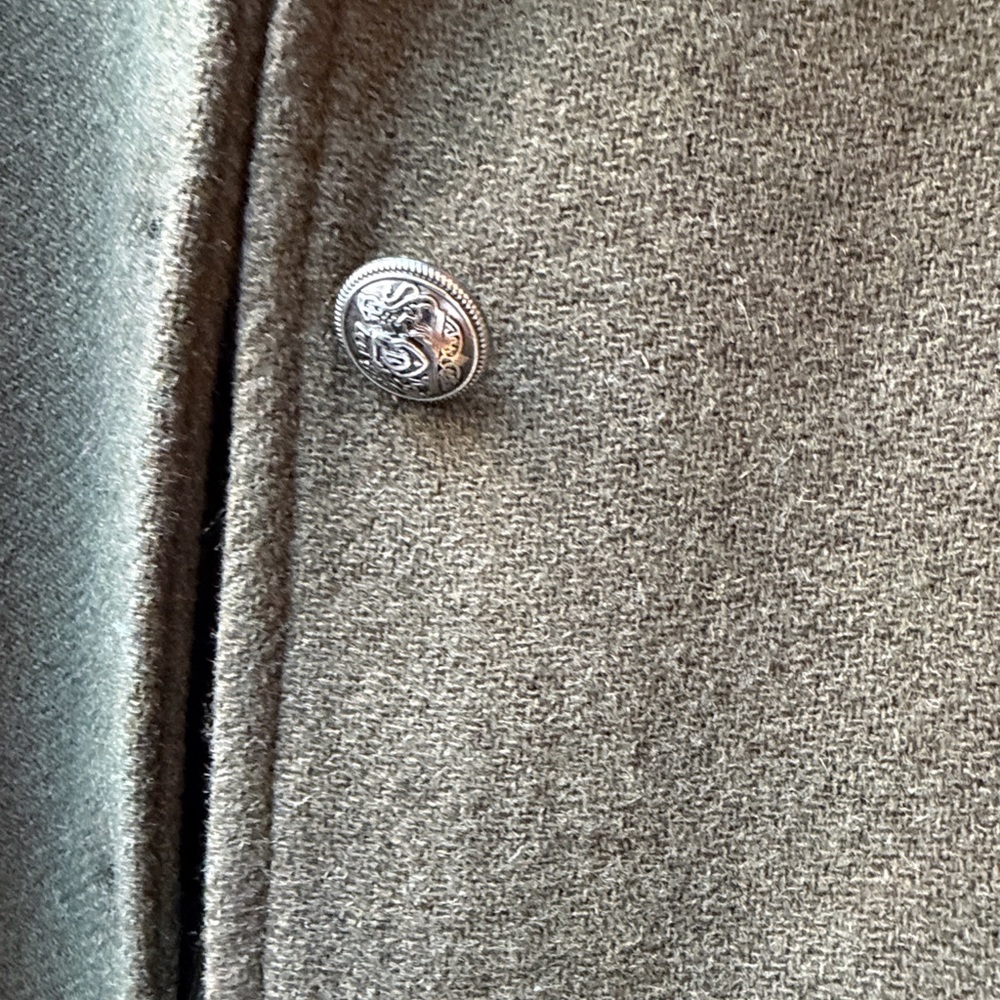 ⭐️Host Pick⭐️ Zara Kid’s Olive Green Coat- newer worn! Size 9-10 - Picture 4 of 5